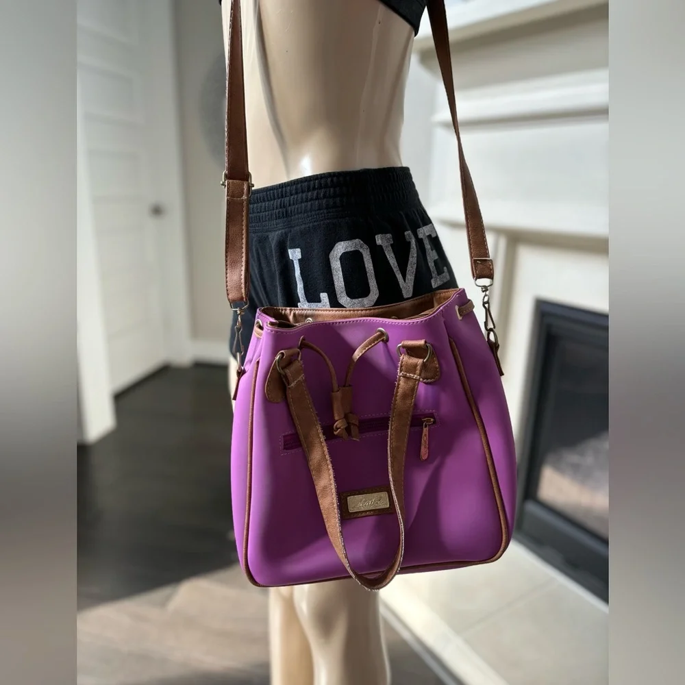 Leather purple crossbody bag - Picture 1 of 5